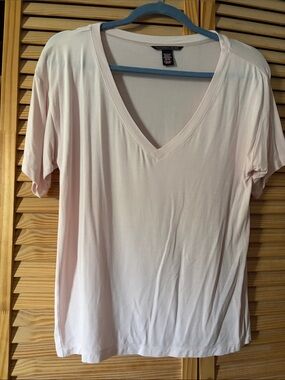 Victoria's Secret Women's Super Soft Short-Sleeve V-Neck Tee CD4 Pink Size XS